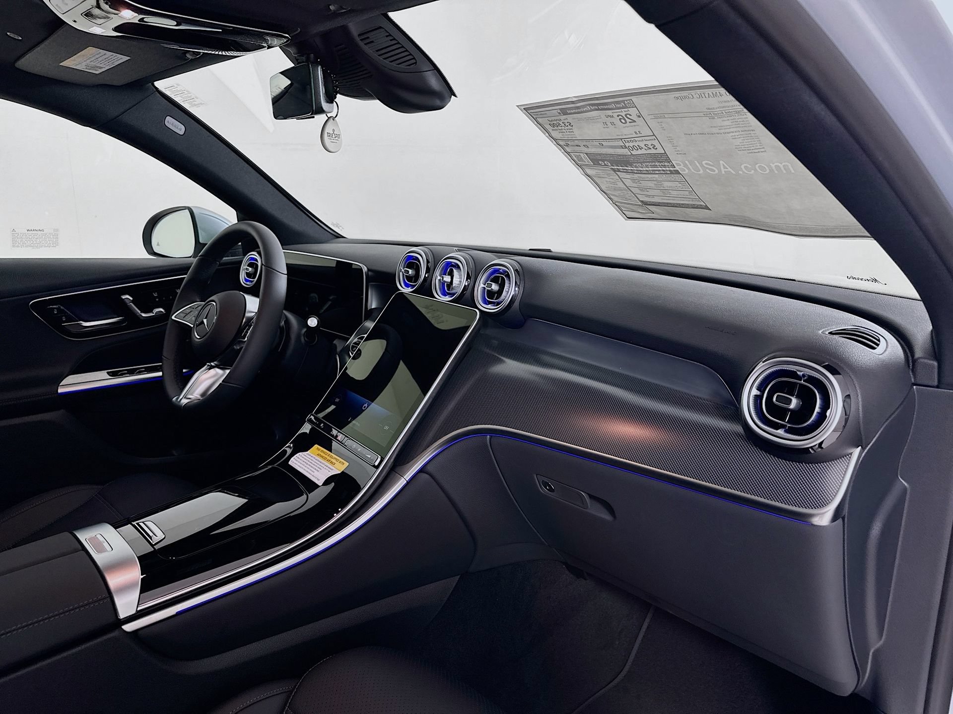 New 2026 Mercedes-Benz GLC 300 4MATIC image 31