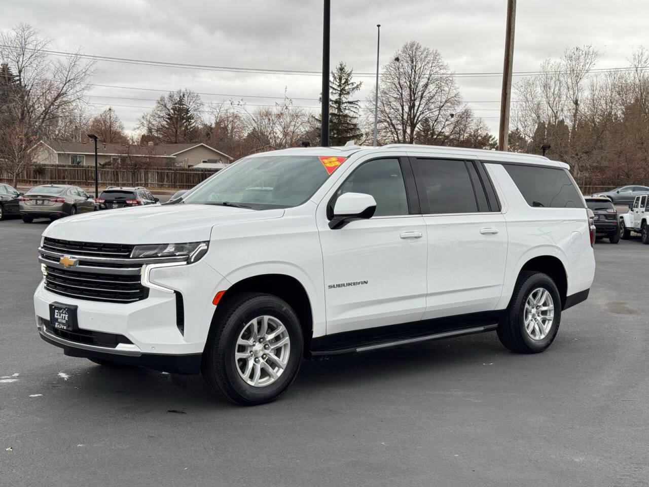 Used 2023 Chevrolet Suburban LT image 11