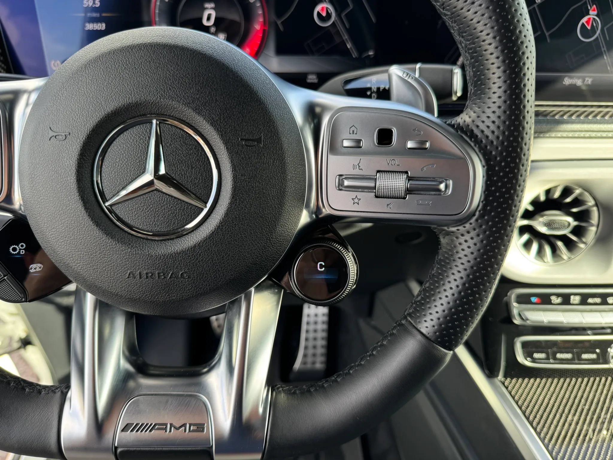 Used 2022 Mercedes-Benz G 63 AMG 4MATIC w/ Seat Comfort Package image 35