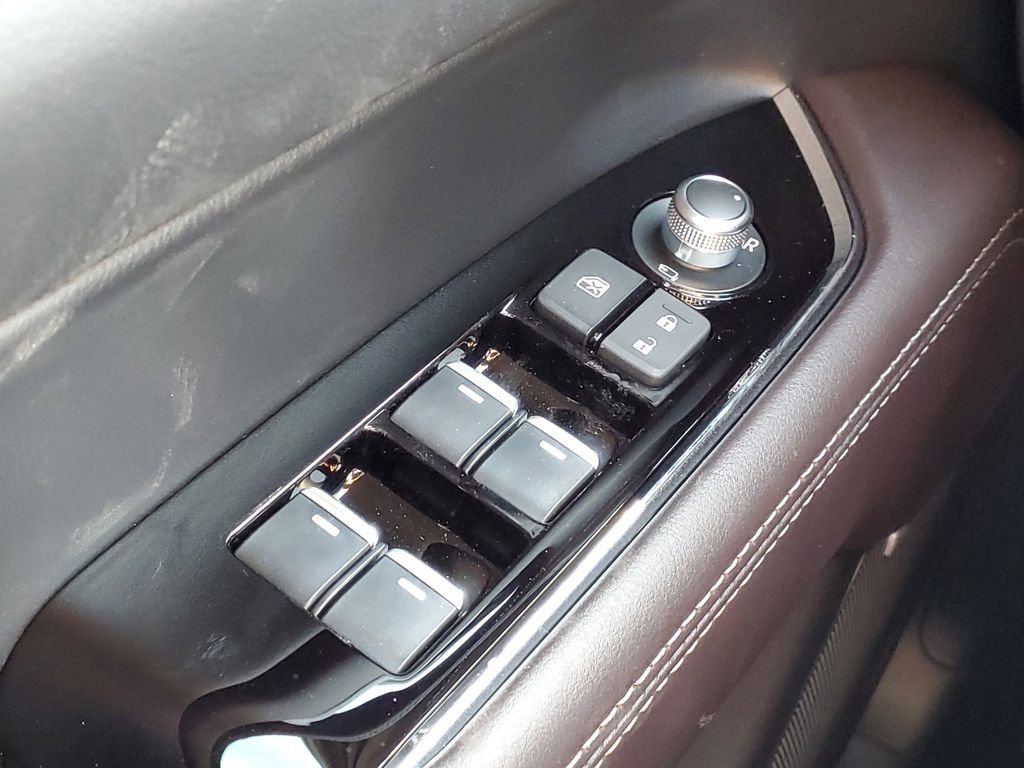 New 2025 MAZDA CX-5 Signature image 17