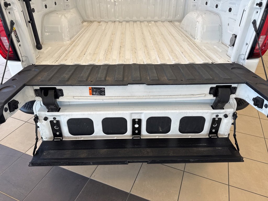 Used 2024 GMC Sierra 1500 SLT image 17