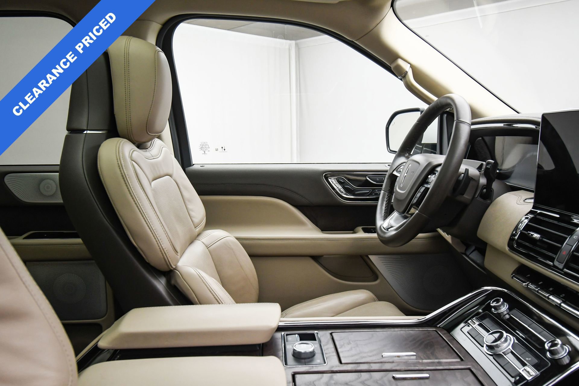 Used 2022 Lincoln Navigator Reserve image 53