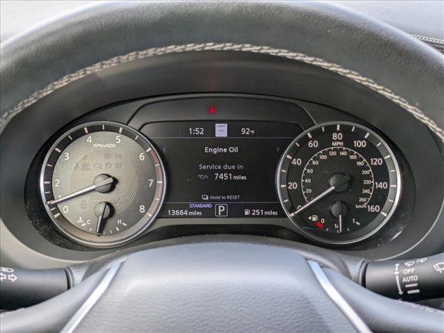 Used 2022 INFINITI QX50 Sensory image 10