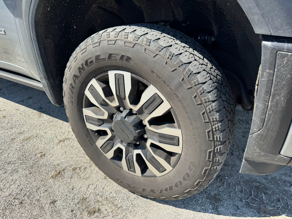 Used 2024 GMC Sierra 3500 Denali Ultimate image 11