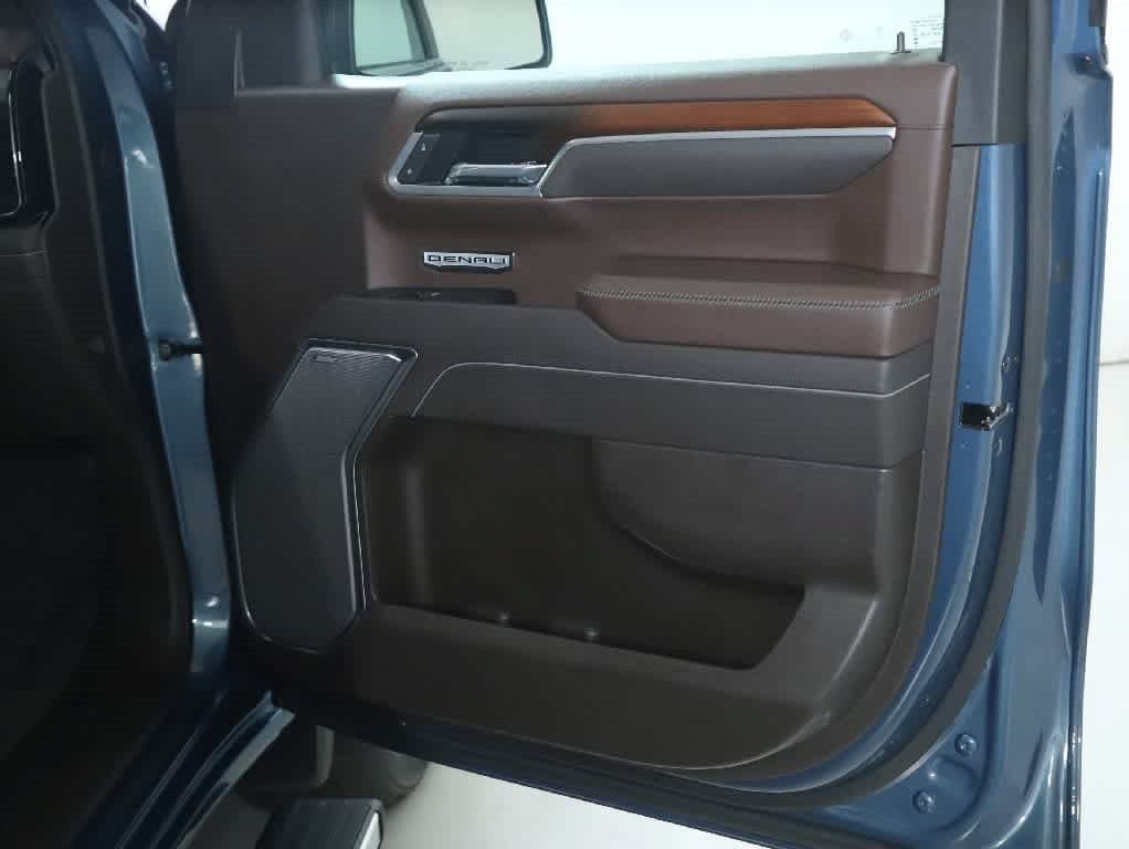 Used 2025 GMC Sierra 1500 Denali w/ Denali Reserve Package AWD/4WD image 33