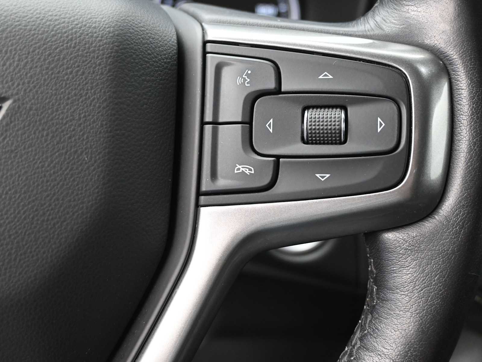 Used 2021 Chevrolet Tahoe Premier AWD/4WD image 15
