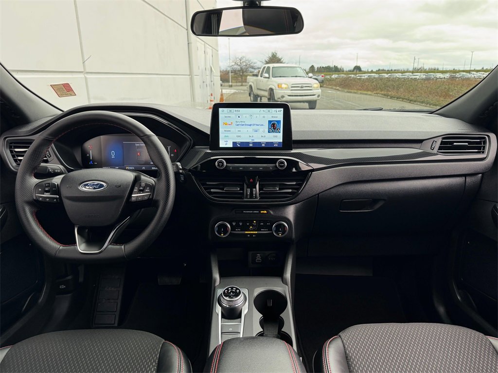 Used 2025 Ford Escape ST-Line image 12