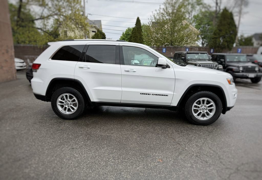 Used 2020 Jeep Grand Cherokee Laredo AWD/4WD image 4
