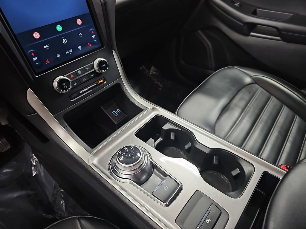 Used 2024 Ford Edge SEL image 22