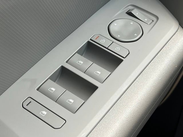 New 2027 Kia Seltos LX FWD image 33
