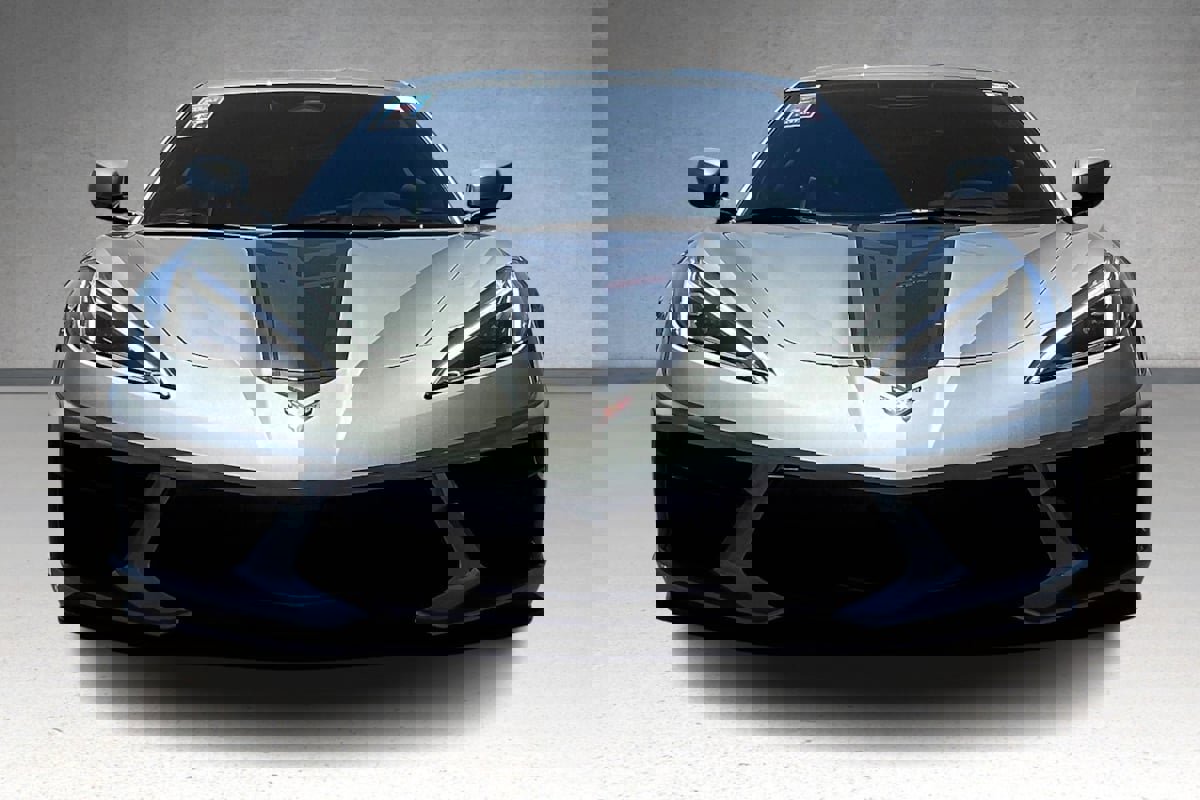 Used 2024 Chevrolet Corvette Stingray Coupe w/ Z51 Performance Package image 3