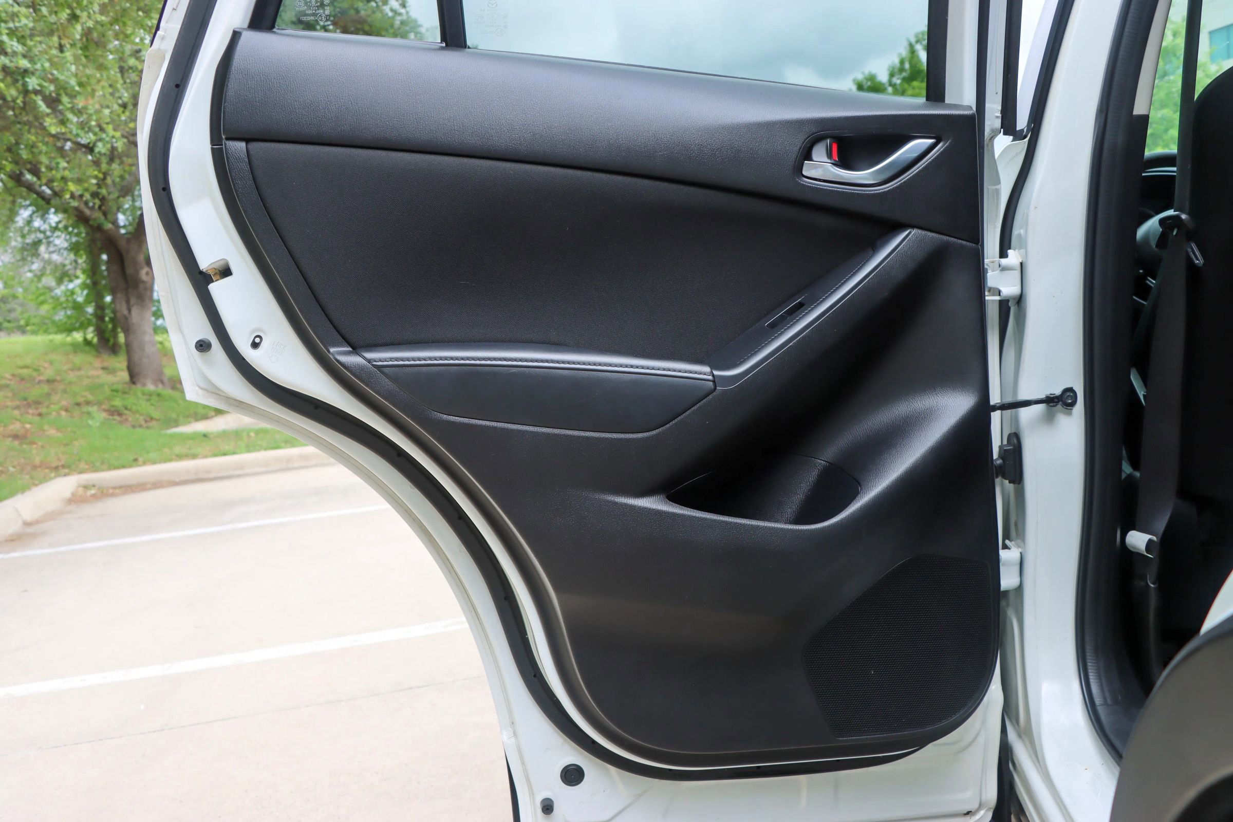 Used 2016 MAZDA CX-5 Touring image 11