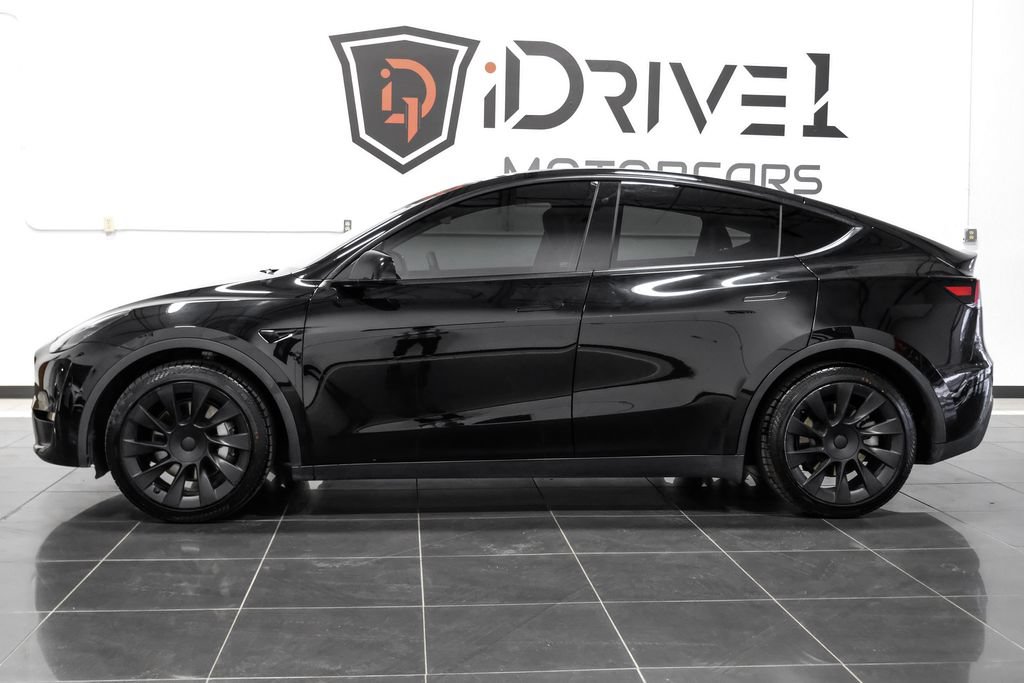 Used 2021 Tesla Model Y Long Range AWD/4WD image 11