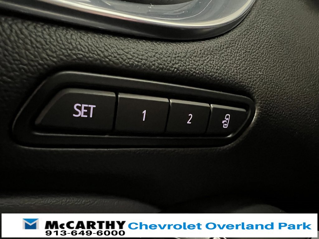 Used 2024 Buick Enclave Premium image 17