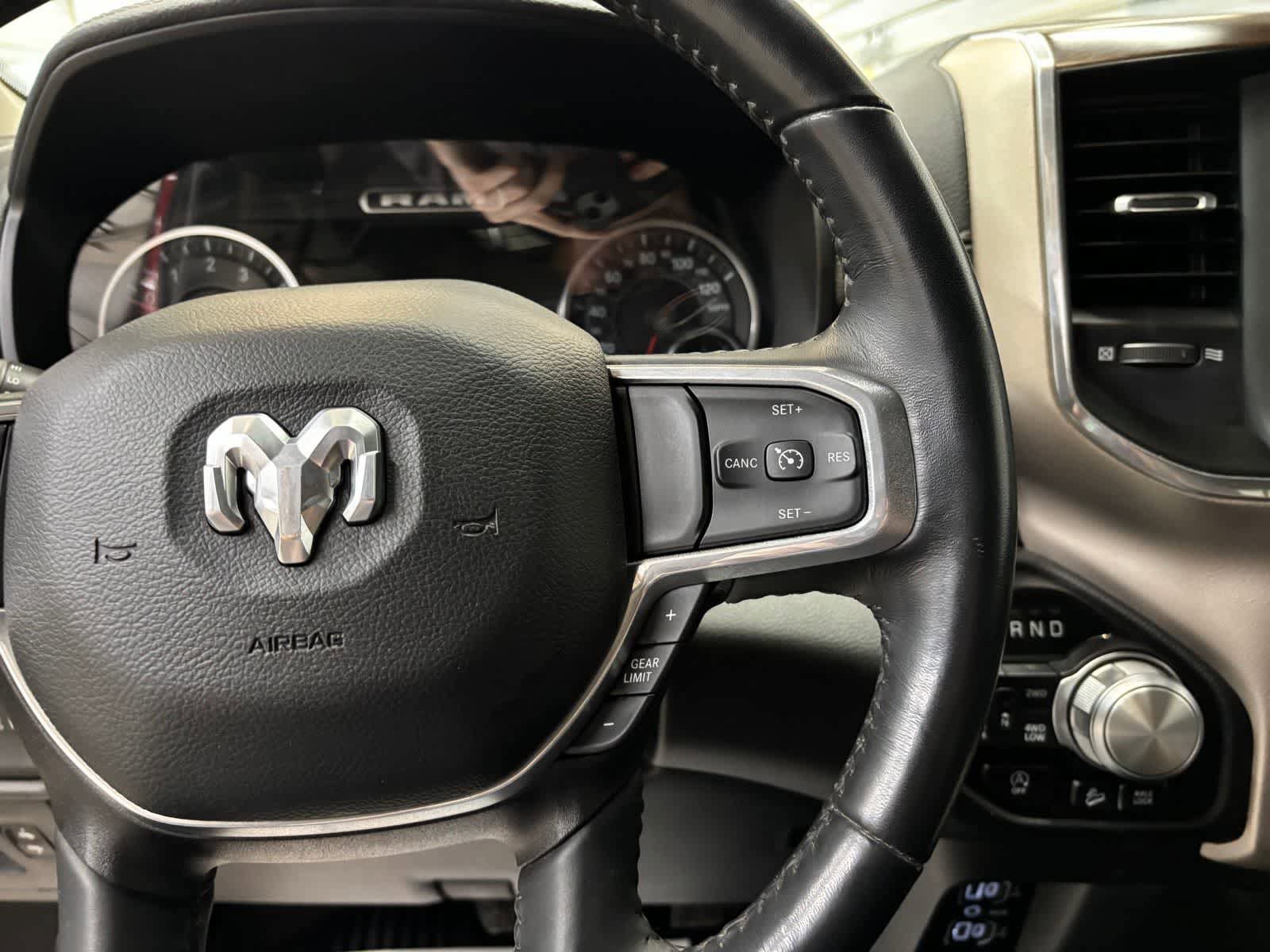 Used 2022 RAM 1500 Laramie AWD/4WD image 16