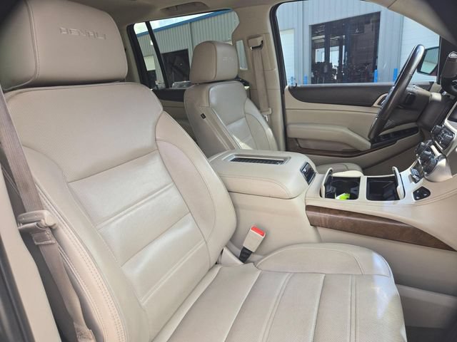 Used 2020 GMC Yukon XL Denali w/ Denali Premium Package AWD/4WD image 26