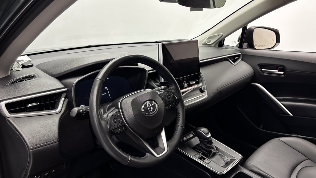 Used 2026 Toyota Corolla Cross XLE w/ Convenience Package AWD/4WD image 16