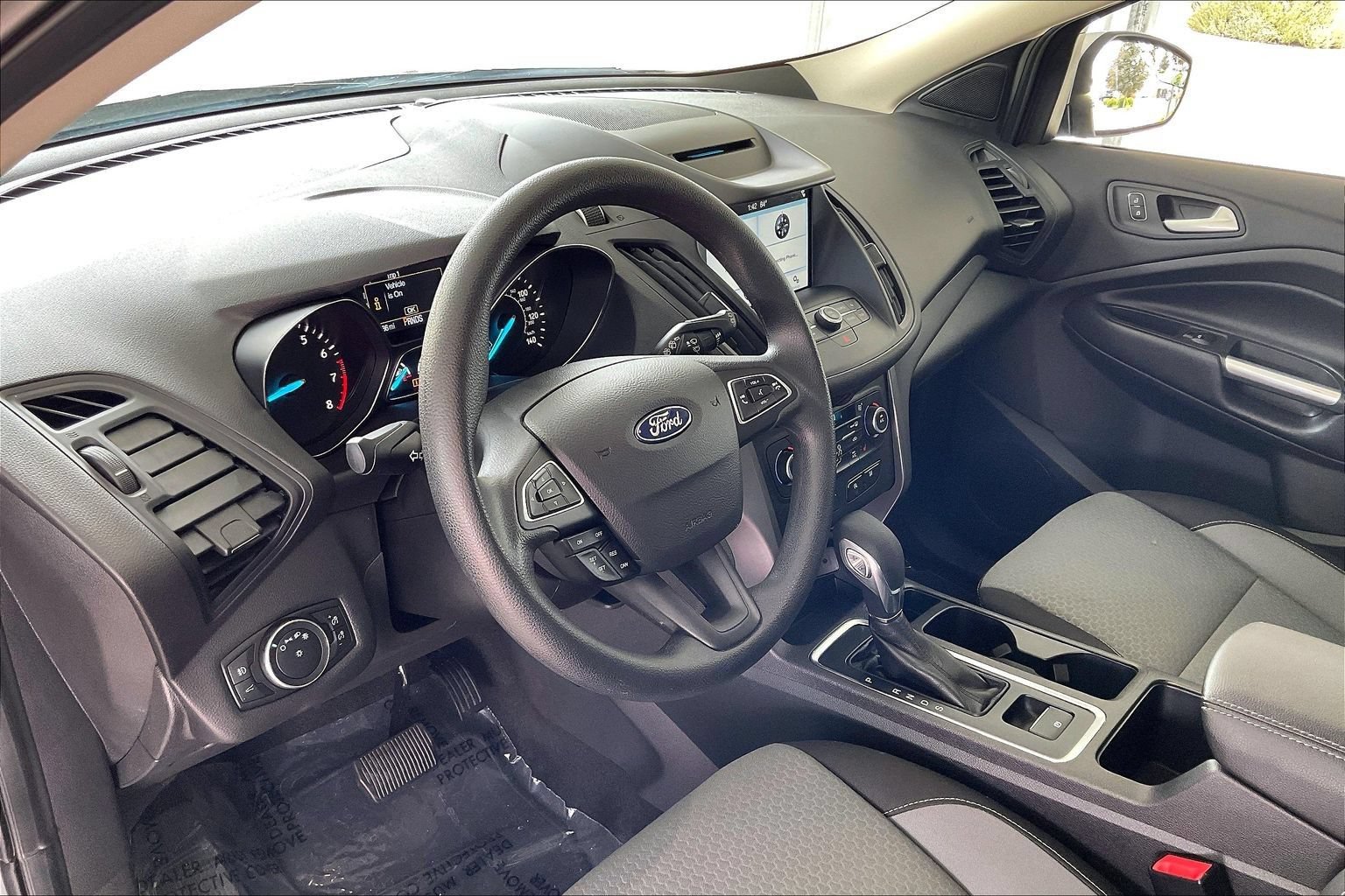 Used 2018 Ford Escape SE w/ SE Sync 3 Package AWD/4WD image 15