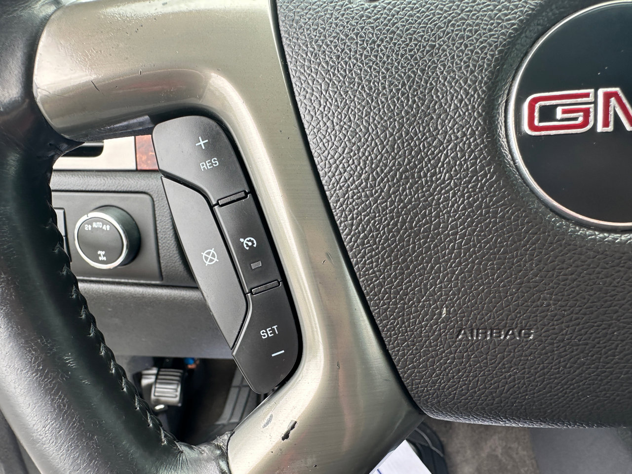 Used 2013 GMC Yukon SLT image 14