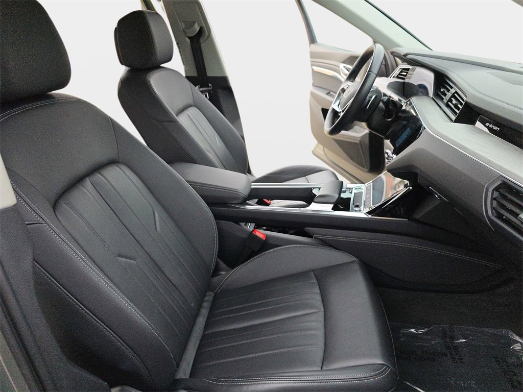 Certified 2024 Audi Q8 e-tron Premium image 12