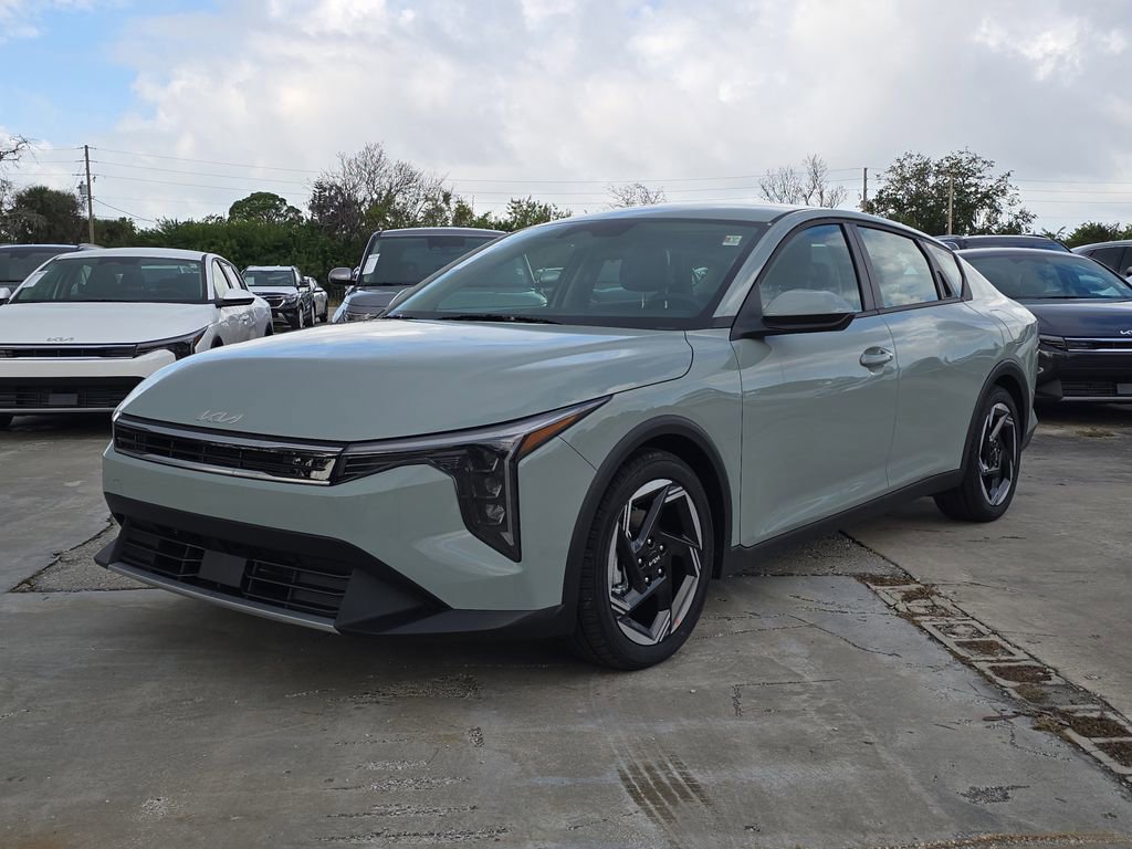 New 2025 Kia K4 EX image 4