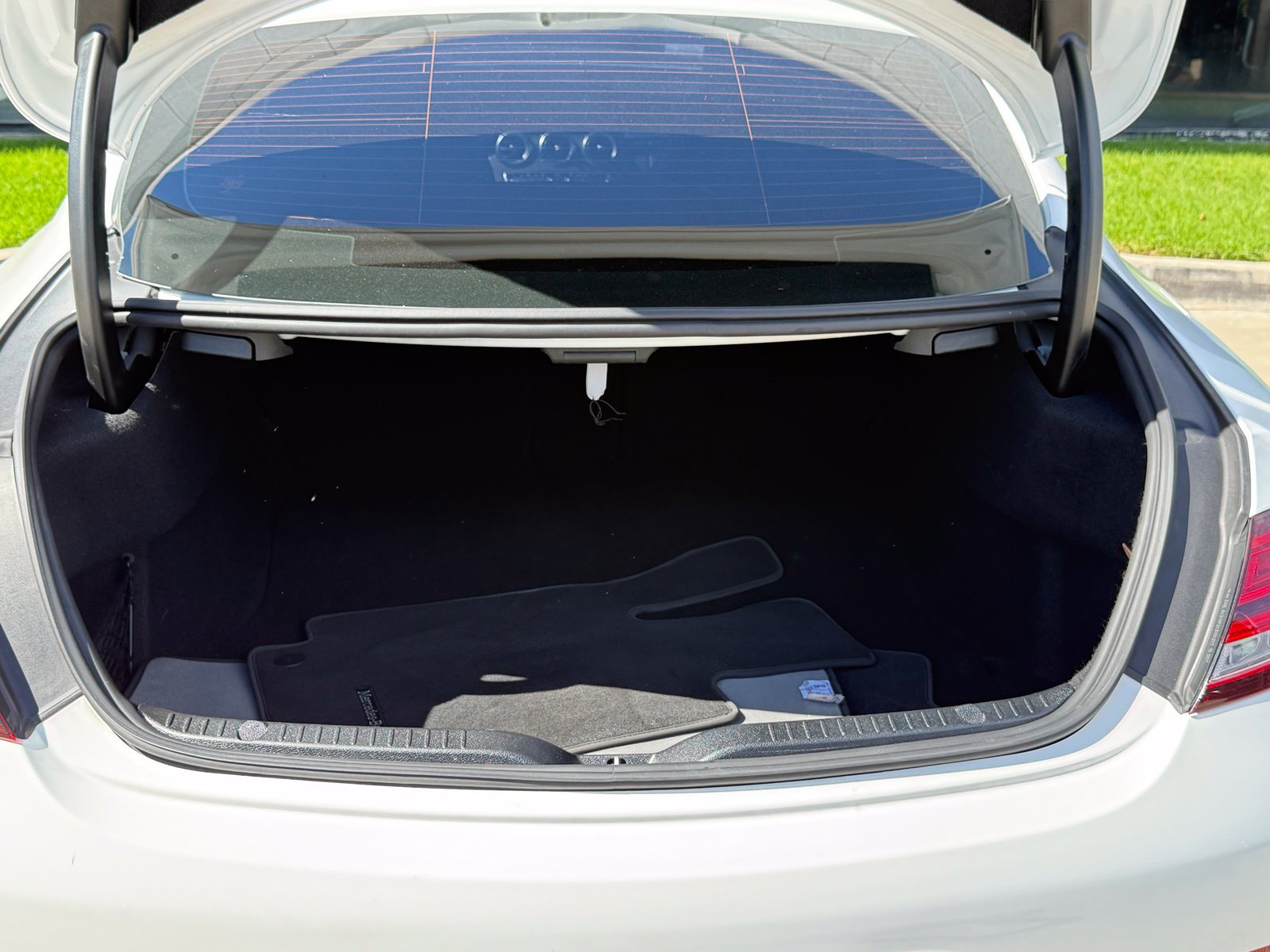 Used 2020 Mercedes-Benz C 300 Coupe image 16