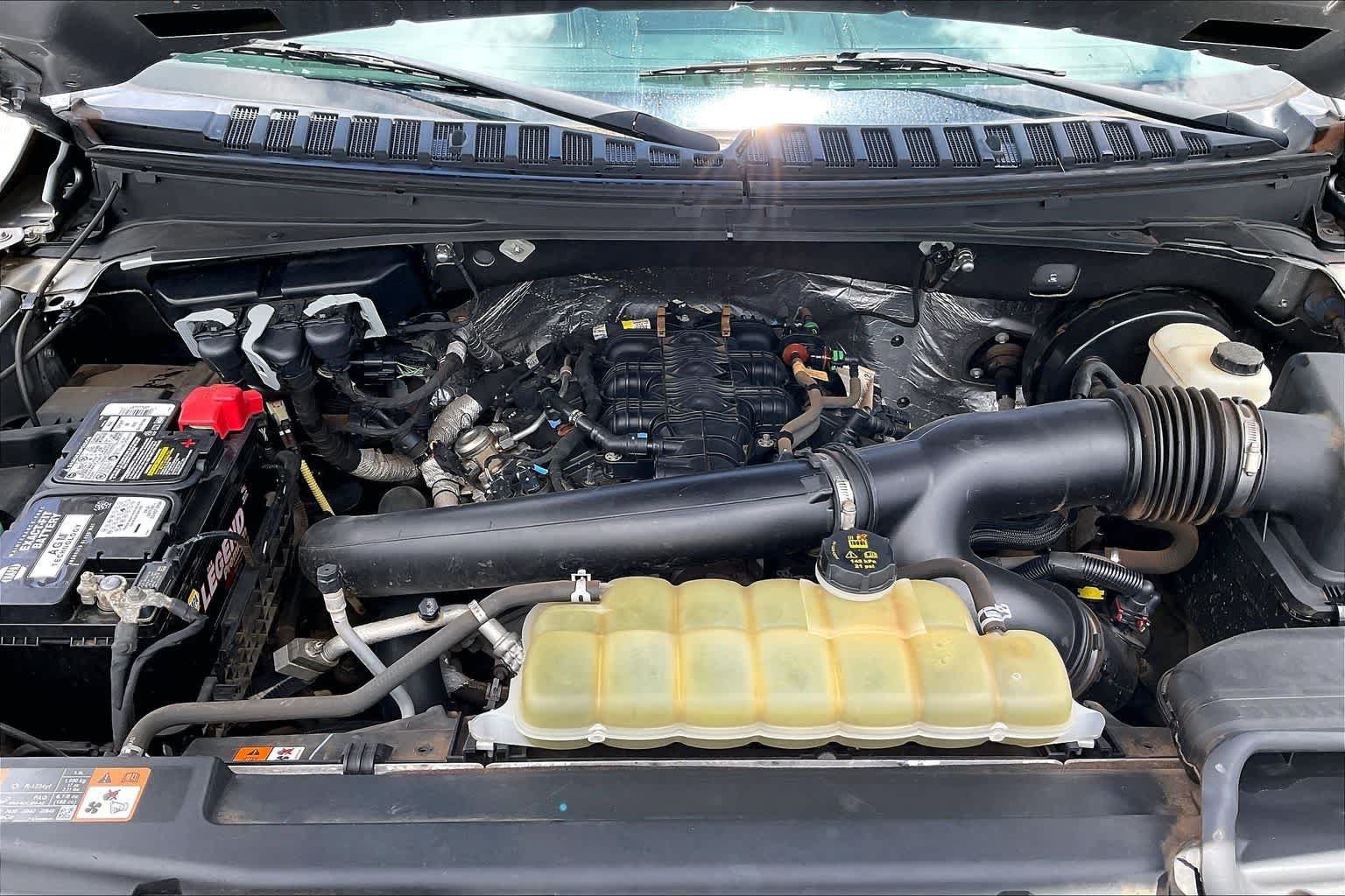 Used 2021 Ford Expedition Limited AWD/4WD image 9