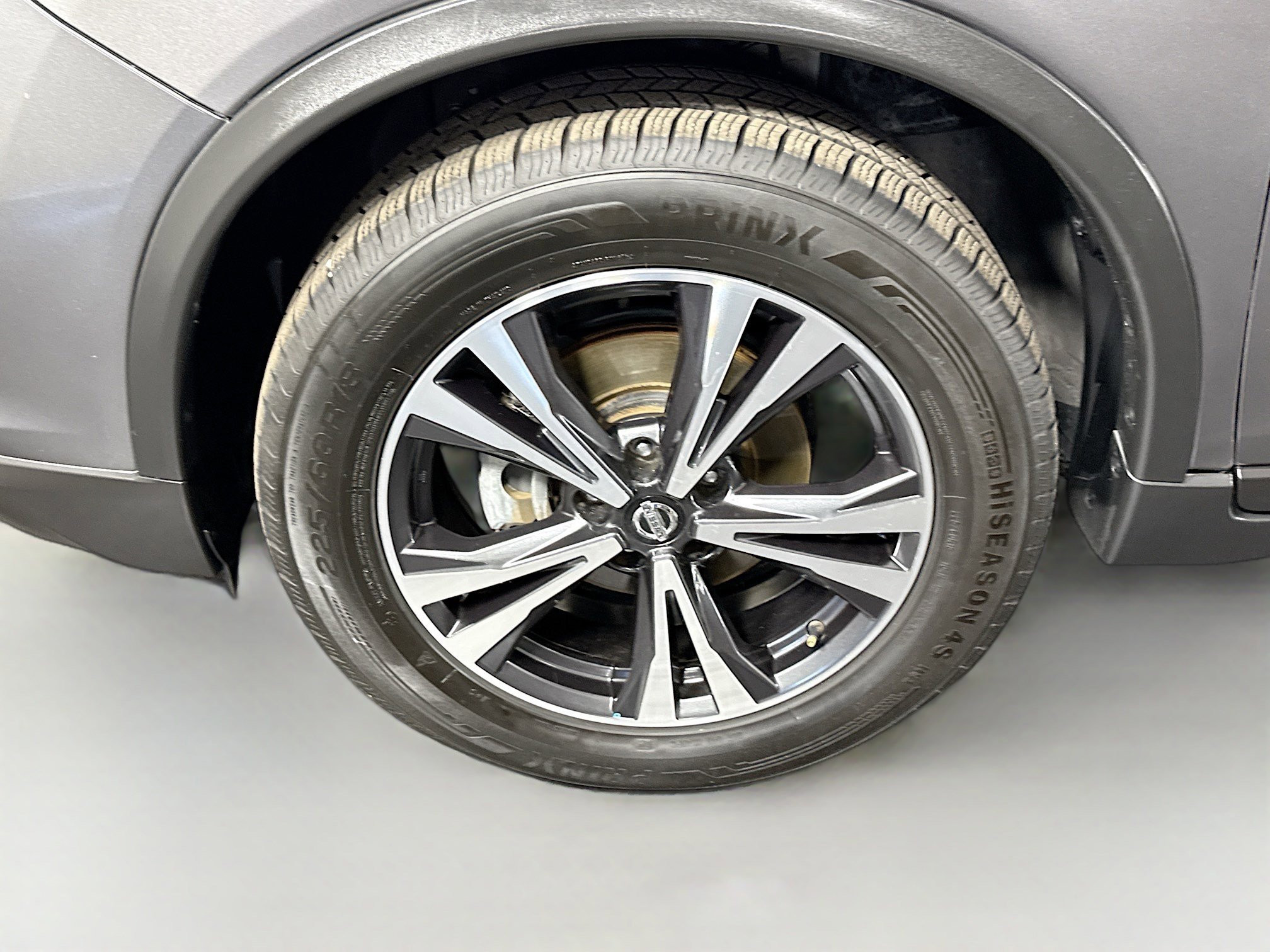 Used 2019 Nissan Rogue SV w/ Premium Package FWD image 38