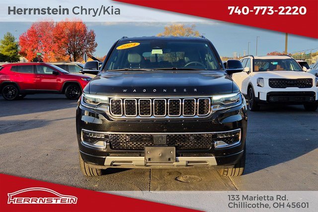 Used 2024 Jeep Wagoneer L Series II w/ Flexible Seating Group image 2