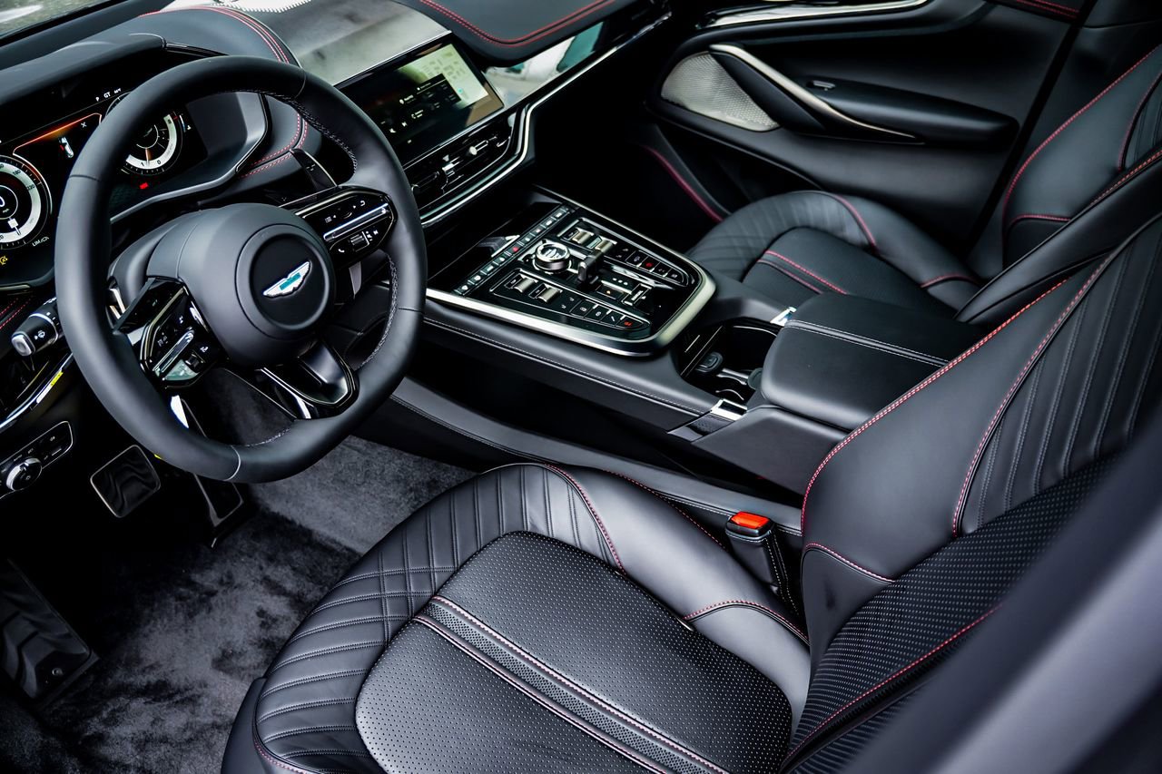 New 2025 Aston Martin DBX 707 image 13