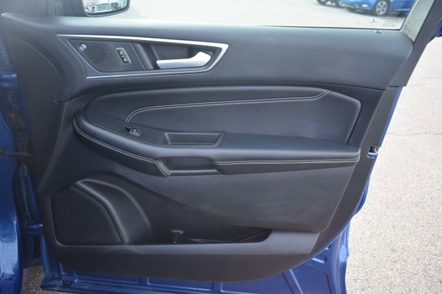 Used 2022 Ford Edge Titanium w/ Equipment Group 301A AWD/4WD image 50