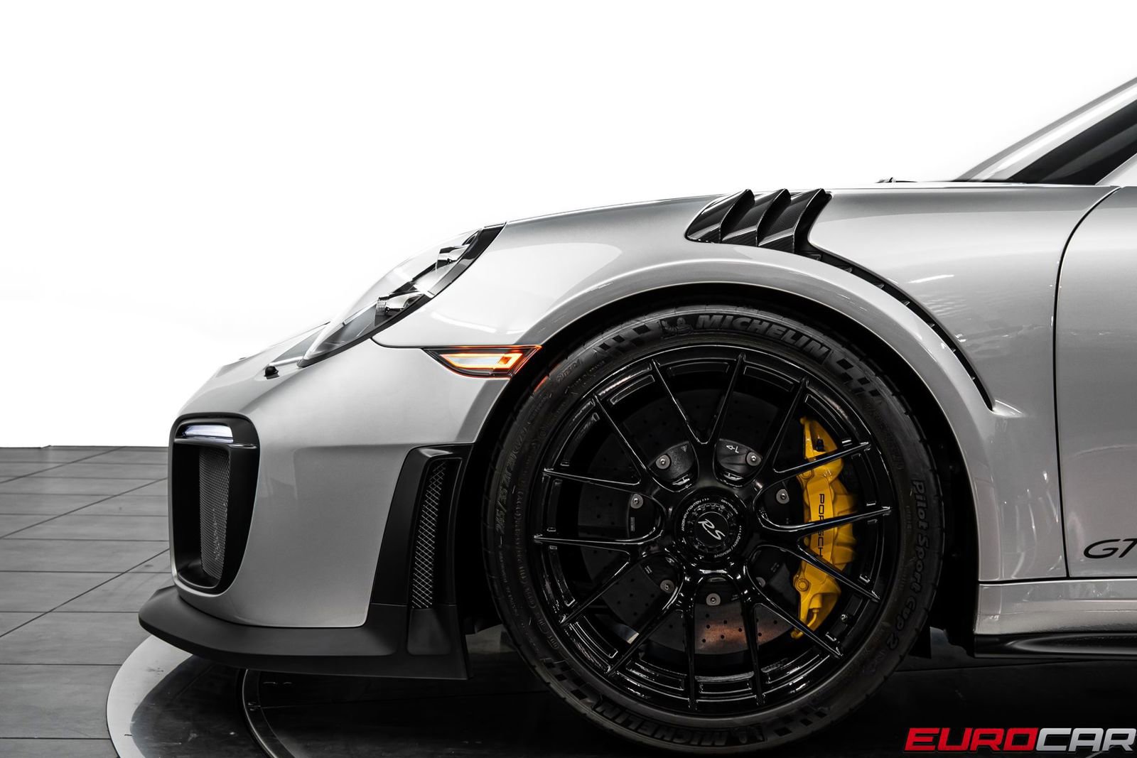 Used 2018 Porsche 911 GT2 RS RWD image 14