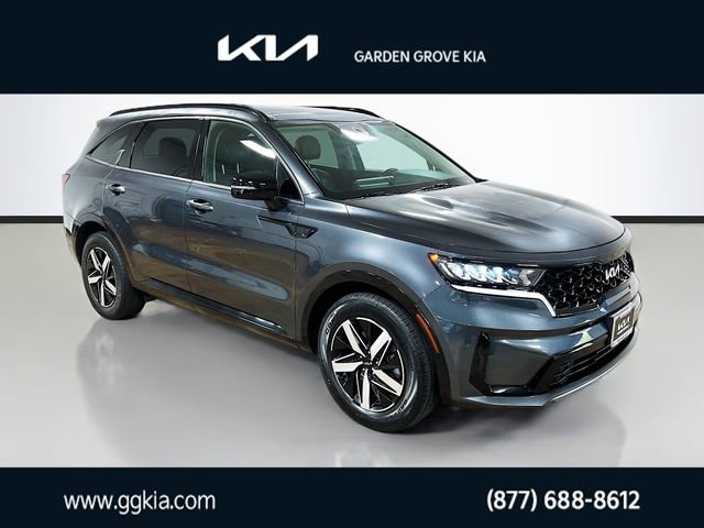 Certified 2022 Kia Sorento S w/ Panoramic Sunroof Package