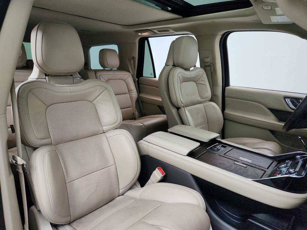 Used 2019 Lincoln Navigator Reserve w/ Cargo Package image 29