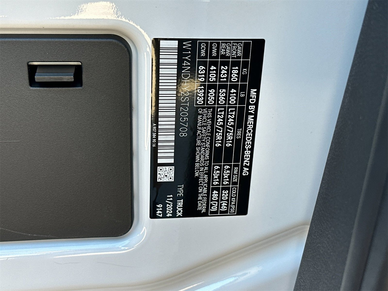 New 2025 Mercedes-Benz Sprinter 2500 image 33