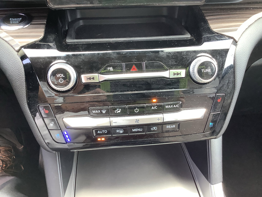 Used 2023 Ford Explorer Limited image 20