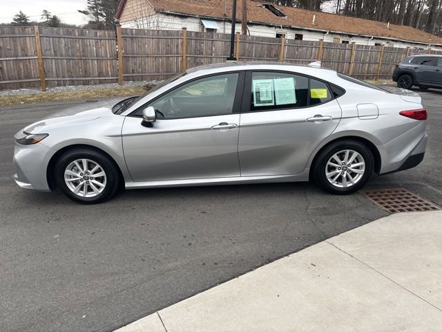 Used 2026 Toyota Camry LE image 4
