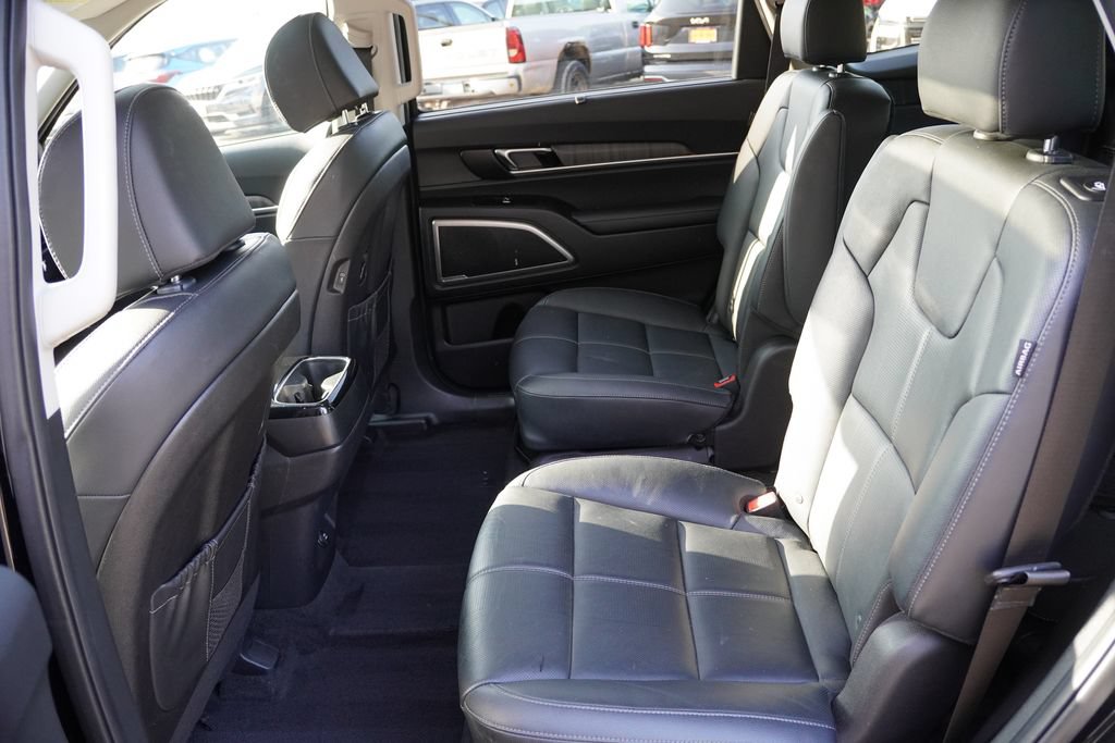 Certified 2024 Kia Telluride EX w/ EX Captain's Chair Package AWD/4WD image 17