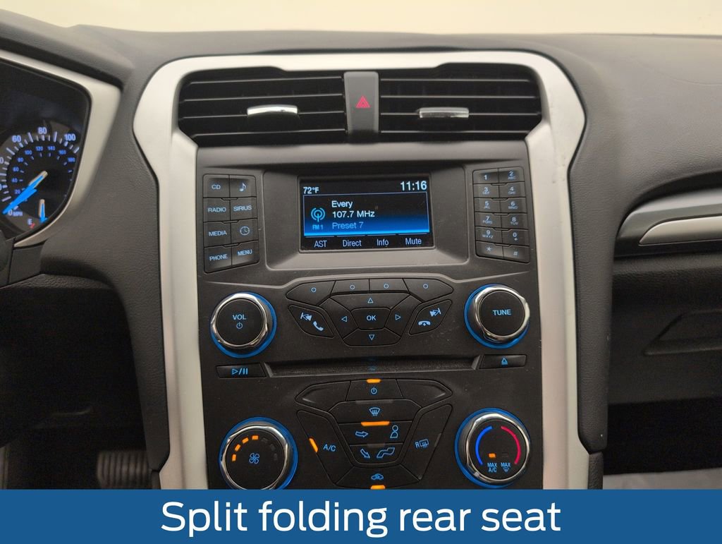 Used 2016 Ford Fusion SE FWD image 26