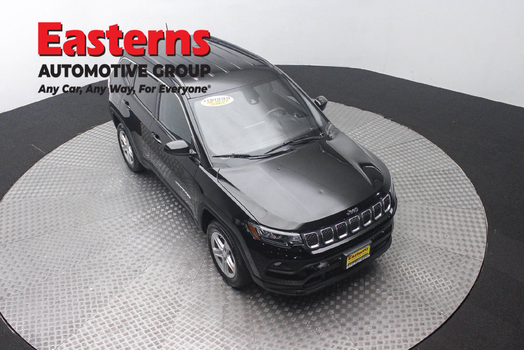 Used 2023 Jeep Compass Latitude AWD/4WD image 5