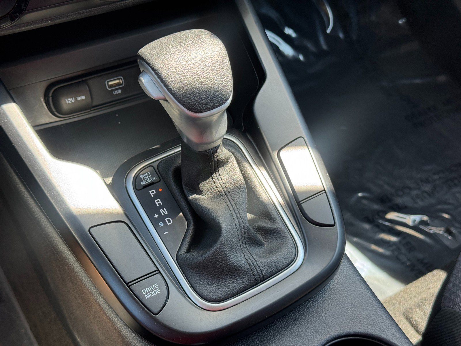 Used 2023 Kia Soul LX w/ LX Technology Package FWD image 25