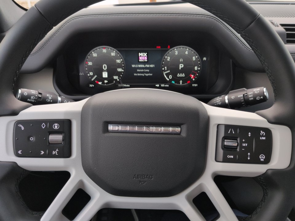 New 2026 Land Rover Defender 110 X-Dynamic SE AWD/4WD image 19