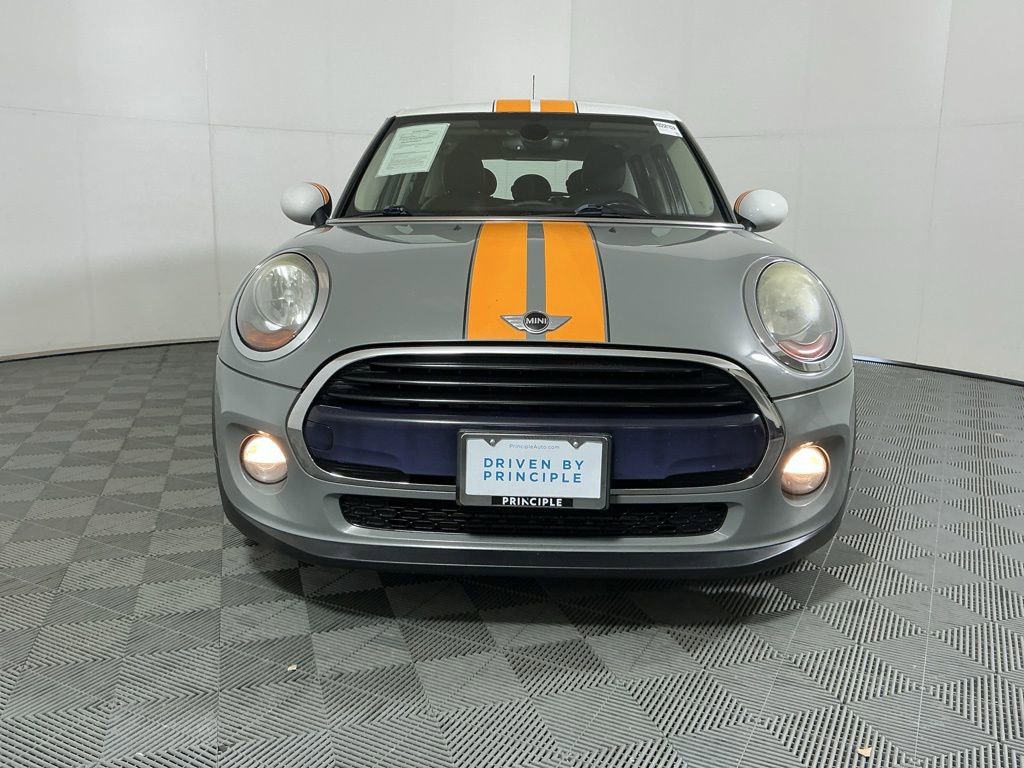 Used 2017 MINI Cooper 4-Door Hardtop image 3