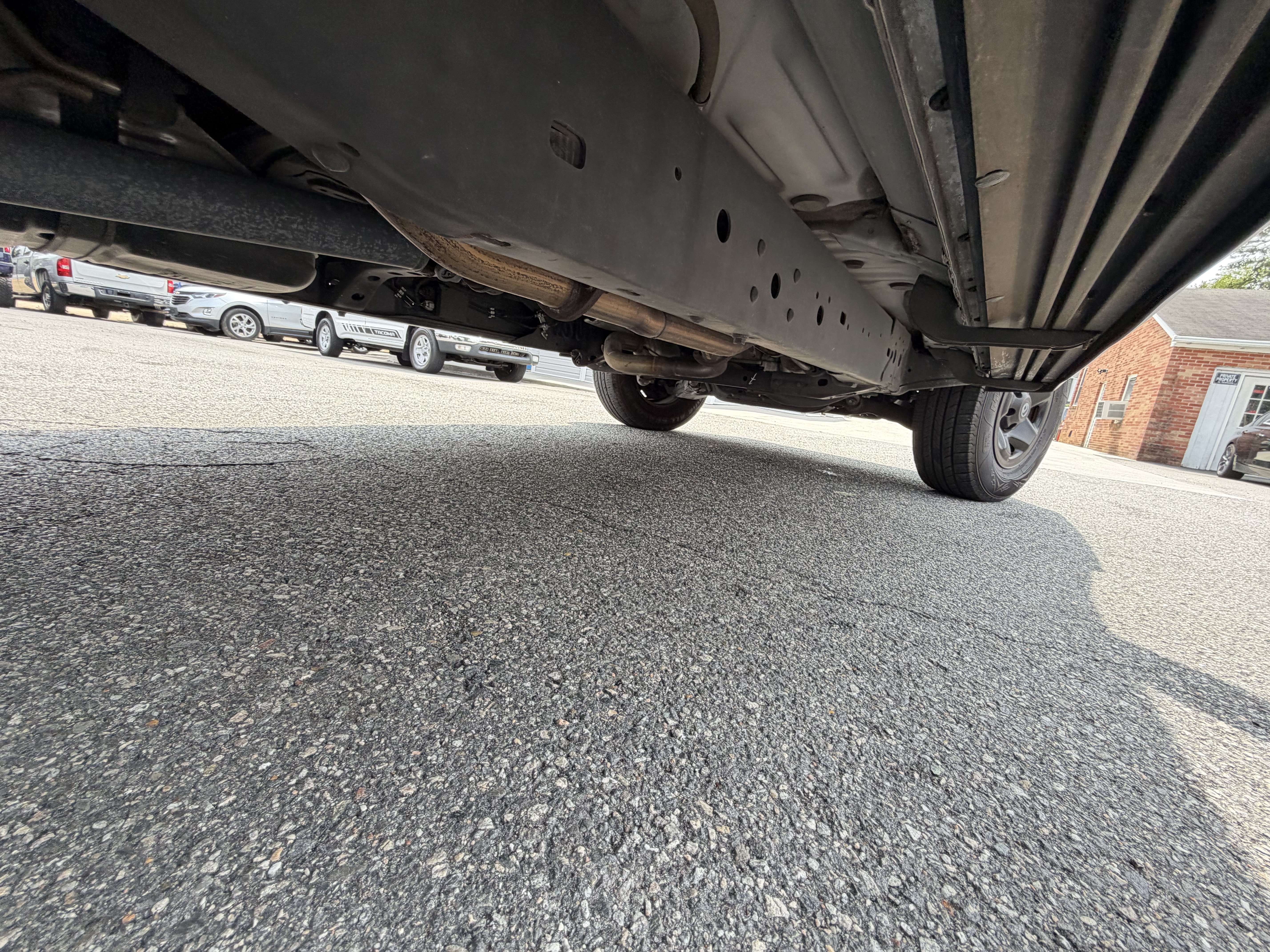 Used 2016 Toyota Tacoma SR5 w/ Towing Package RWD image 31
