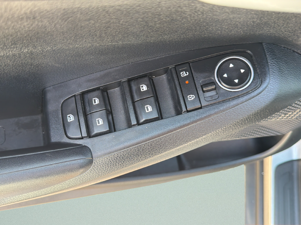 Used 2026 Kia Seltos LX AWD/4WD image 19