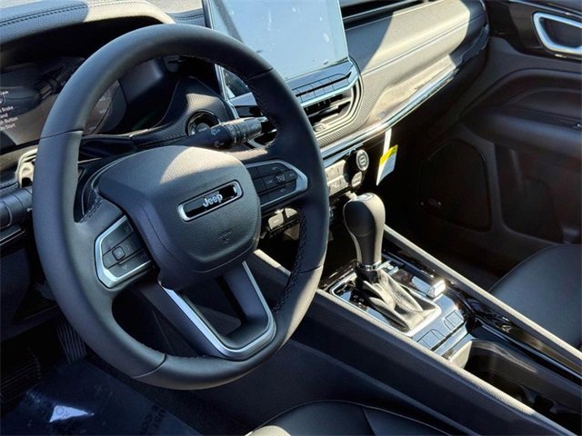 New 2025 Jeep Compass Latitude w/ Sun & Sound Group image 20