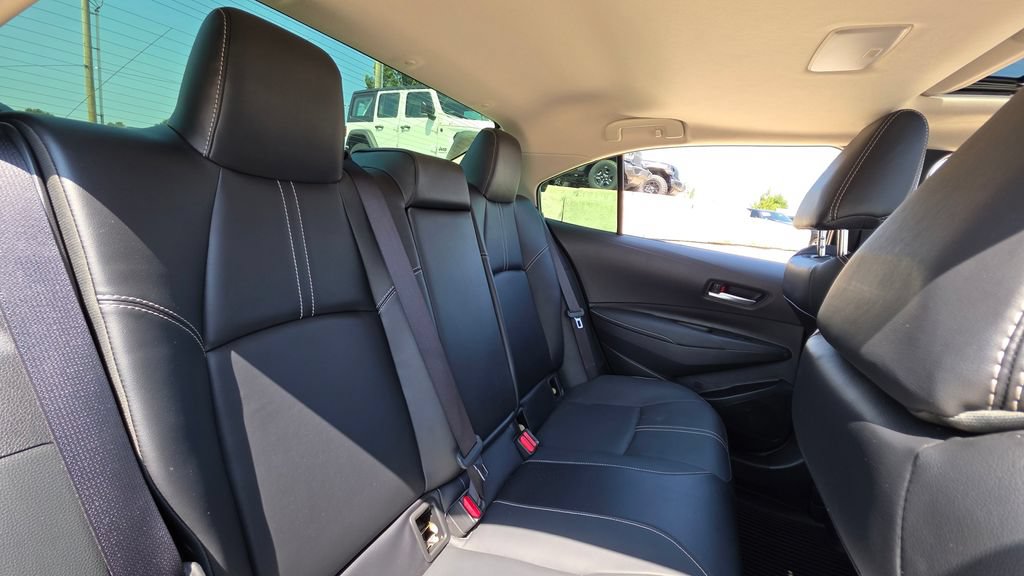 Used 2025 Toyota Corolla XLE FWD image 14