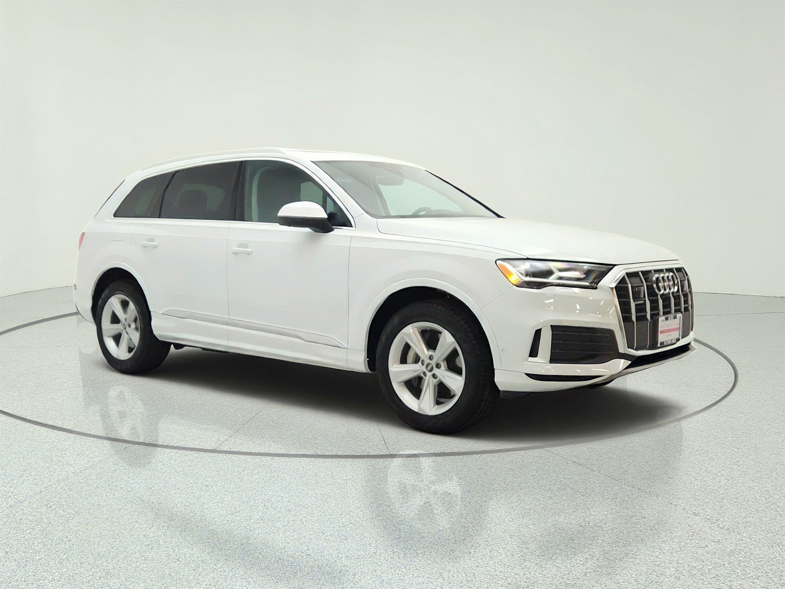 Used 2023 Audi Q7 2.0T Premium Plus w/ Premium Plus Package AWD/4WD image 3