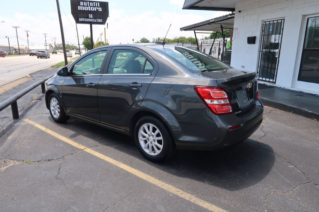 Used 2019 Chevrolet Sonic LT FWD image 4
