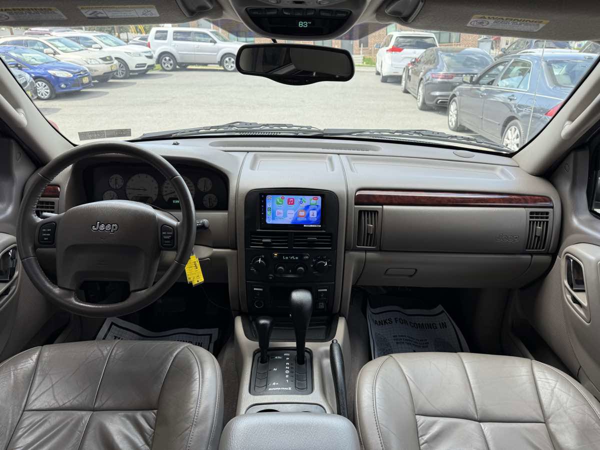 Used 2004 Jeep Grand Cherokee Limited w/ Cold Weather Group AWD/4WD image 13